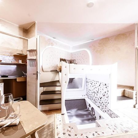 Bed and Breakfast Il Nido D'Amore - Lorenzana Colombaie Exterior foto